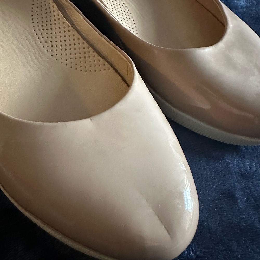 Fillip Nude  Patent leather Flat slides Women's Shoes - Picture 13 of 15